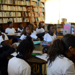 Les élèves d'Allemand fêtent la Saint Nicolas au CDI