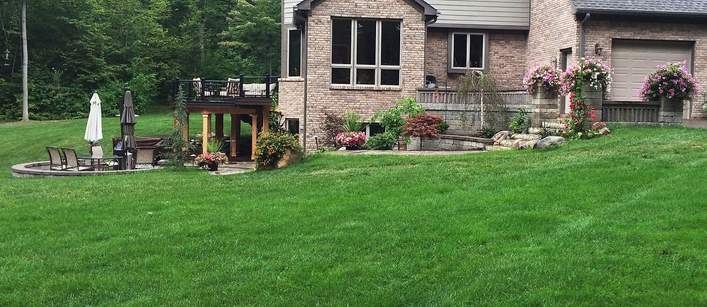 5 Lawn Improvements You Can Expect From a Lawn Service Near Me in Bloomfield Hills, MI