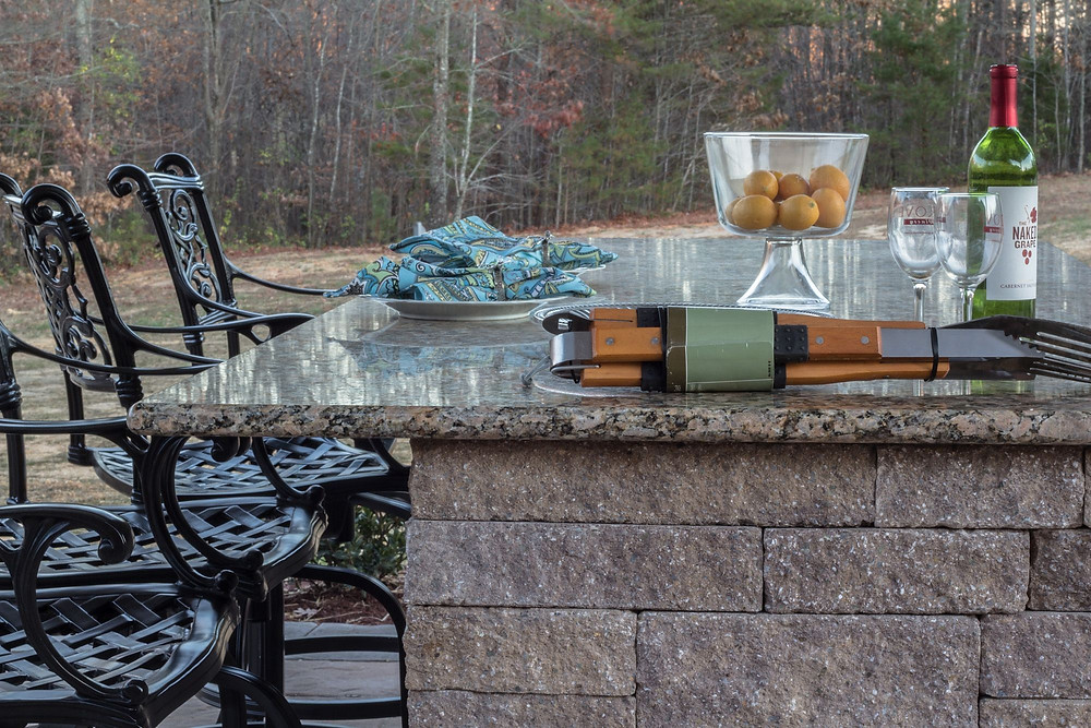 4 Outdoor Living Features That Will Impress Your Guests in Mecklenburg County, VA