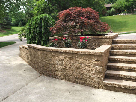 The Visual Impact a Retaining Wall Has on Landscaping in the Northville, MI Area