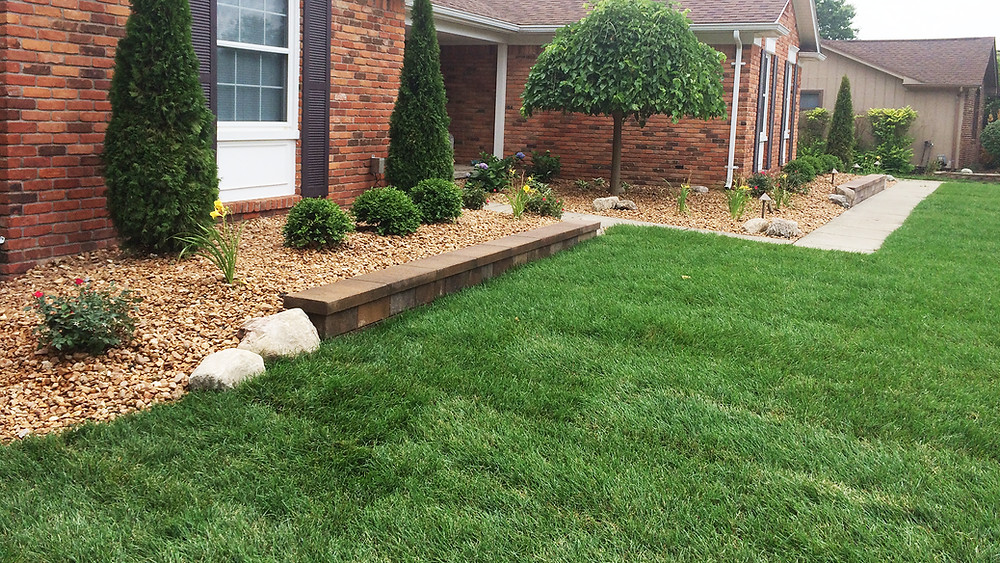 What Could Be Included in a Full-Service Landscaping Maintenance Plan in West Bloomfield, MI?