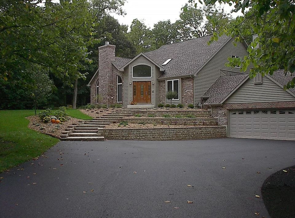 Enjoy Your Landscaping Investment Into the Evening With Outdoor Lighting in the Naperville, IL, Area
