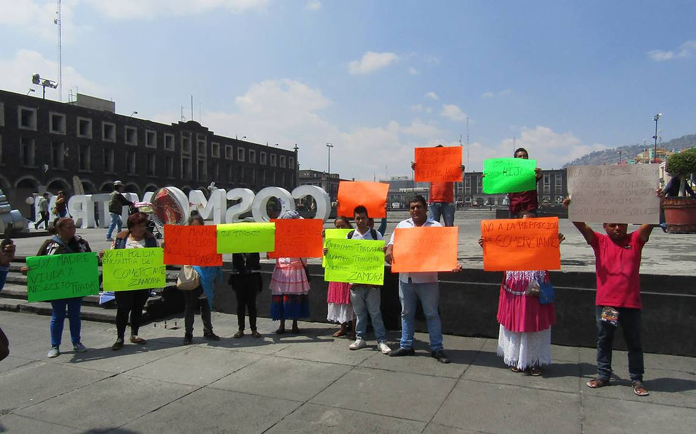 Comerciantes ambulantes que se ubicaban en la avenida Isidro Fabela de Toluca pidieron al gobierno estatal que les brinde espacios para reubicarse