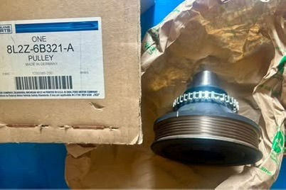 Nos 8L2Z-6B321-A Ford 2008-2010 Explorer, Sport Trac, Mustang Crankshaft Pulley
