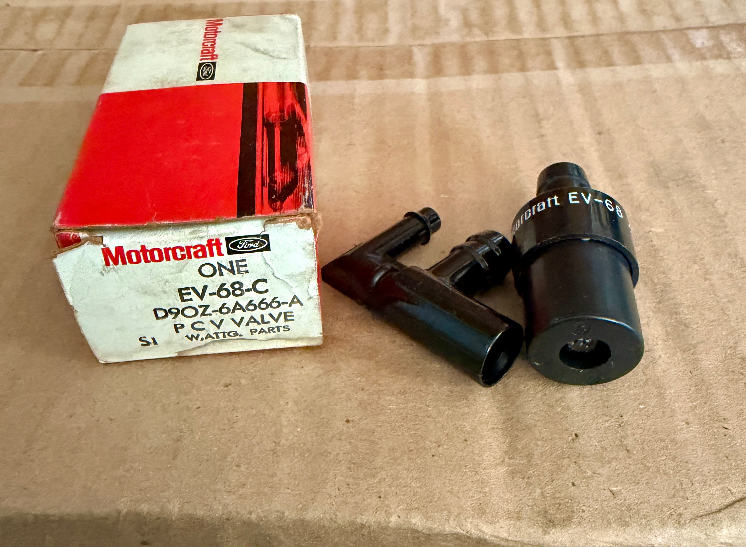 Nos D9OZ-6A666-A 1973-1989 Ford/Truck PCV 302,351W/M,400,460,390,360