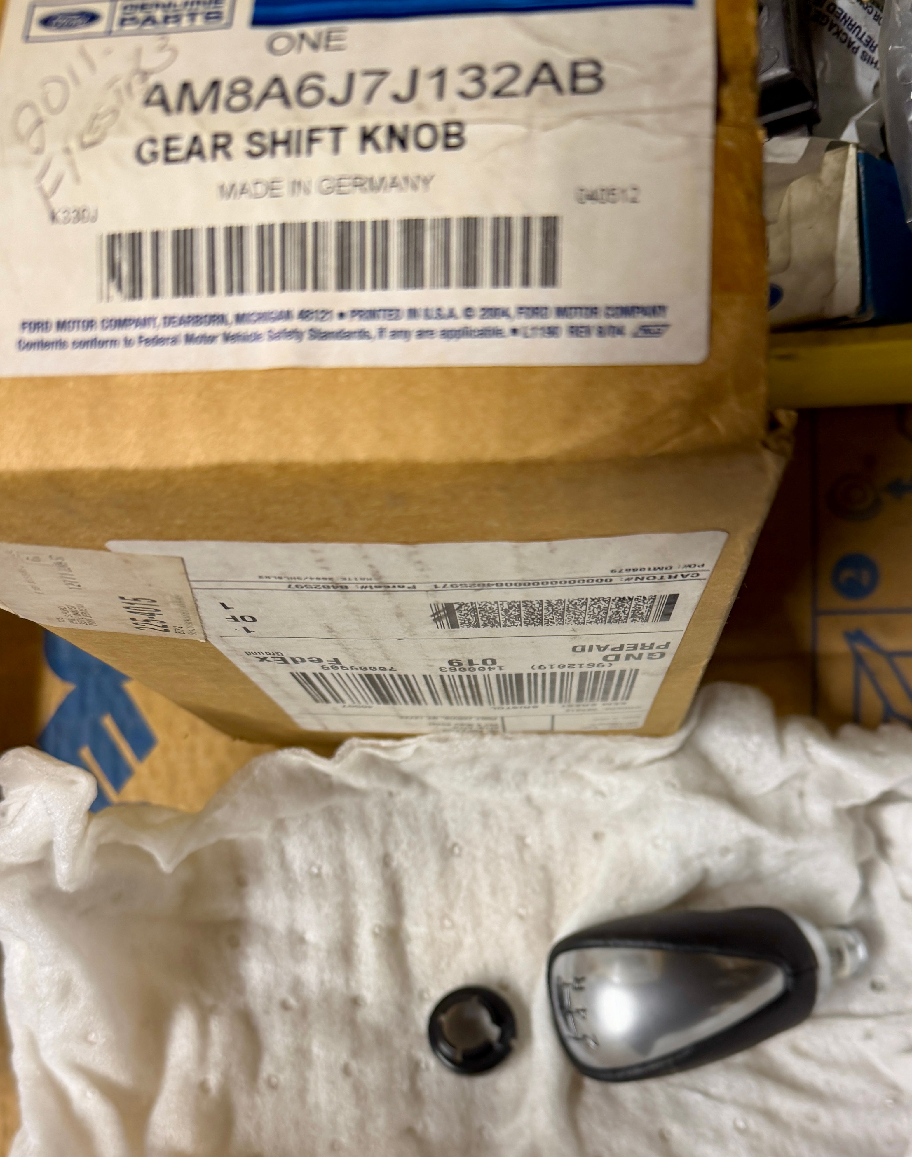 Nos 2004-2018 Ford Focus,CMax,Fiesta 5SPD Gear Shift Knob AM8A6J7J132AB