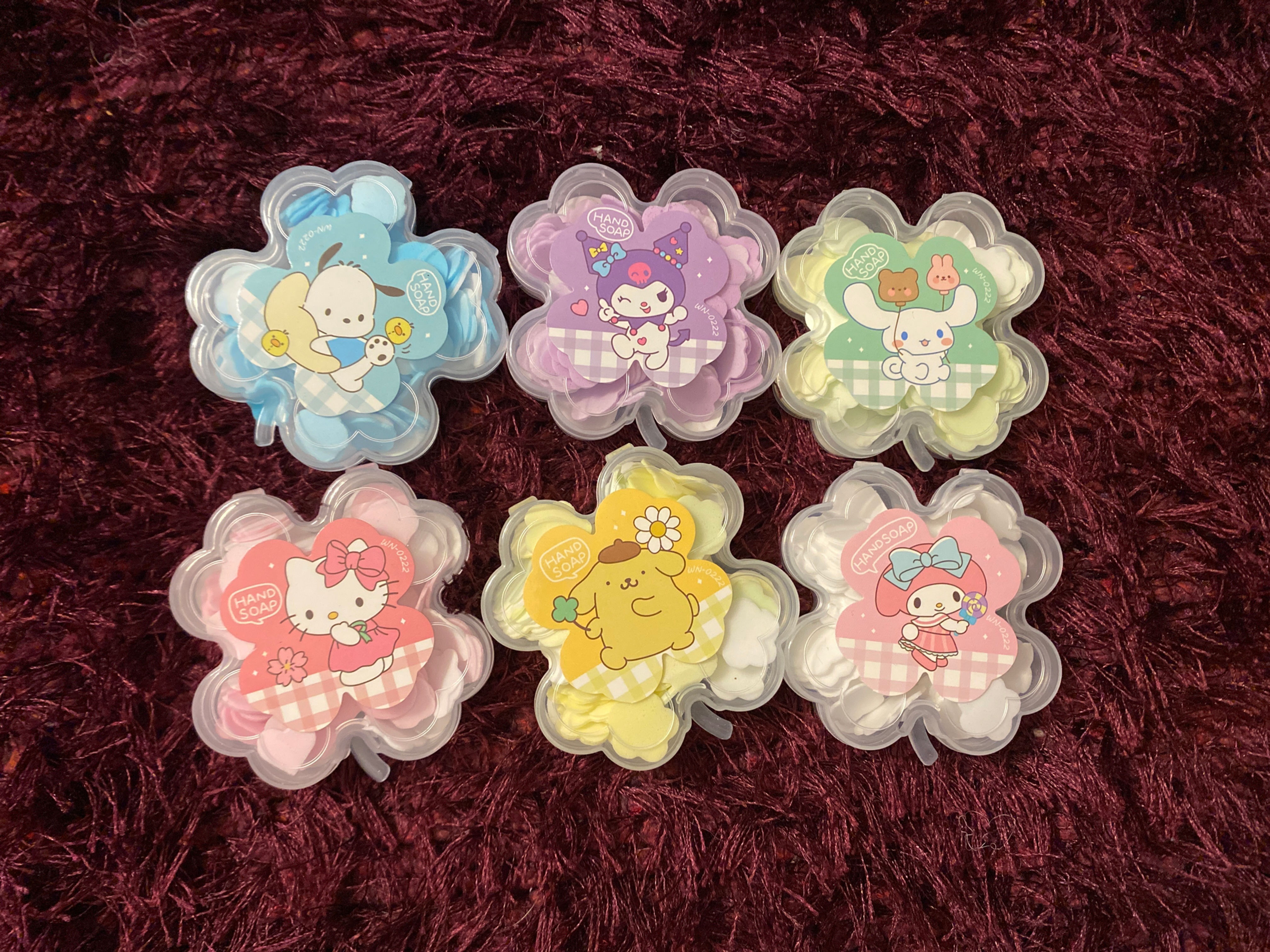 Jabón de manos en pétalos 