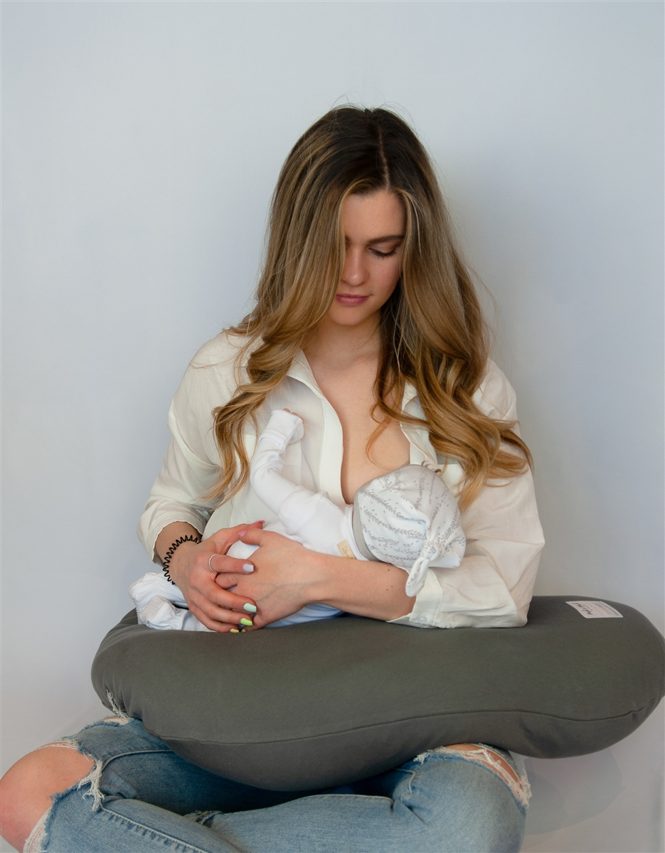 Posh & Plush x L’ovedbaby Organic Nursing Pillow