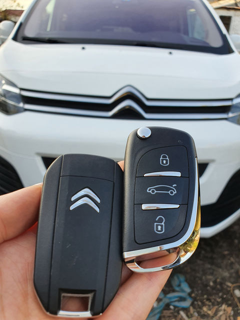 Duplicado de llave con mandos Citroën Berlingo en La Mata