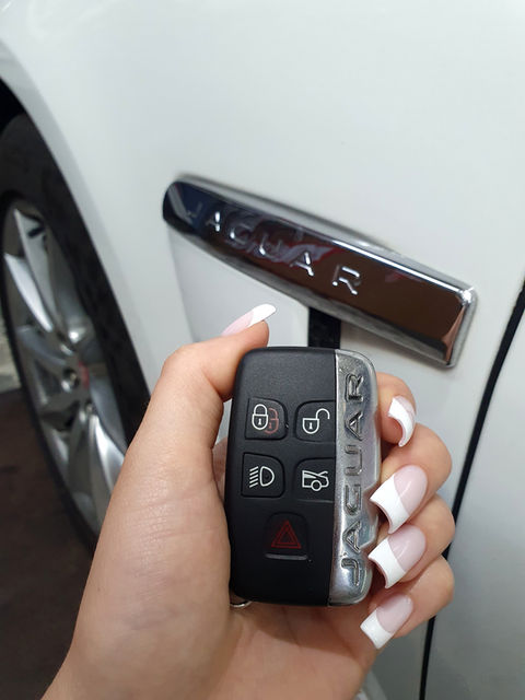 Creación de llave smart nueva Jaguar F-Pace en Almoradí