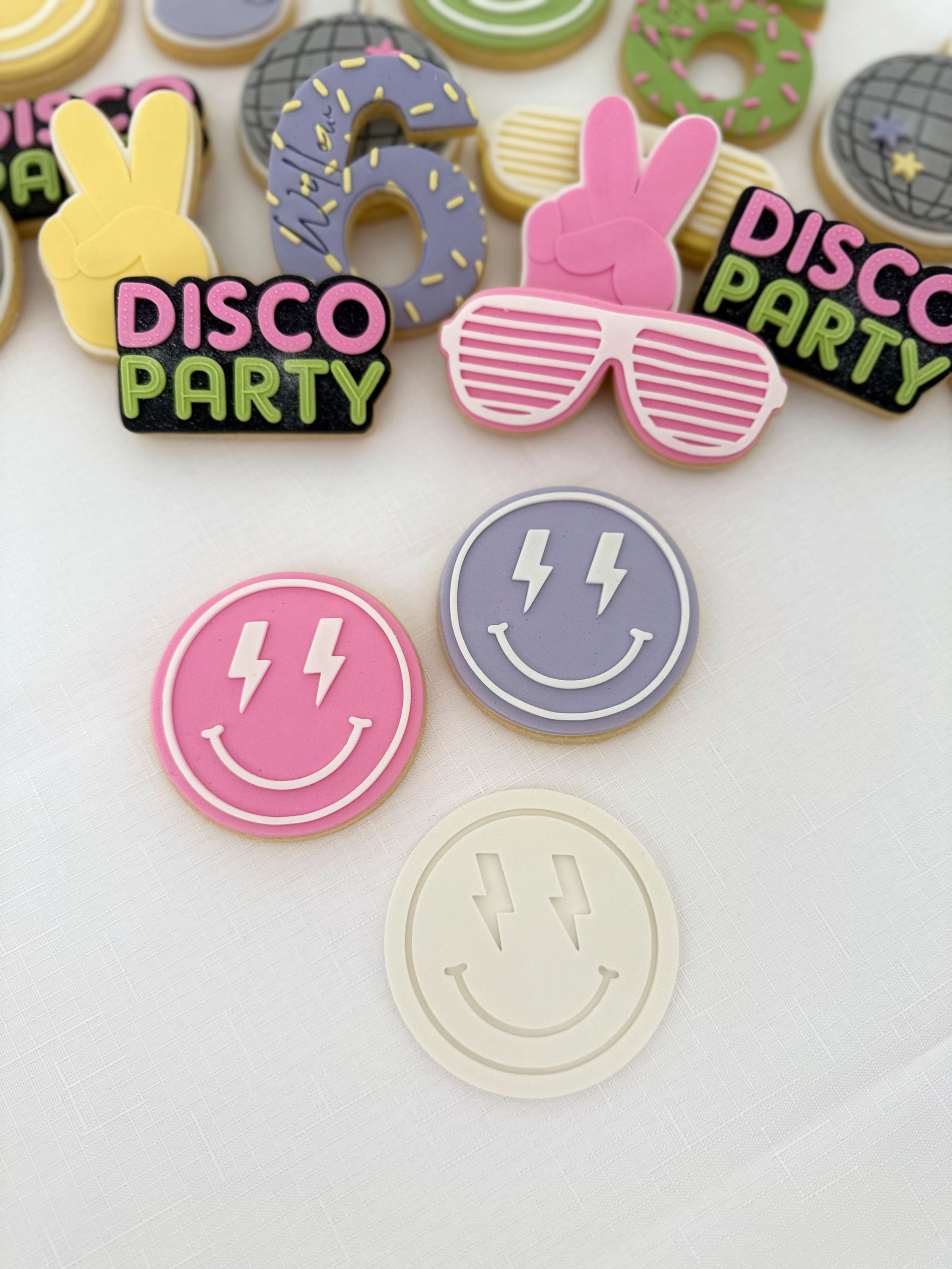 Lightning Smiley - Fondant Stamp