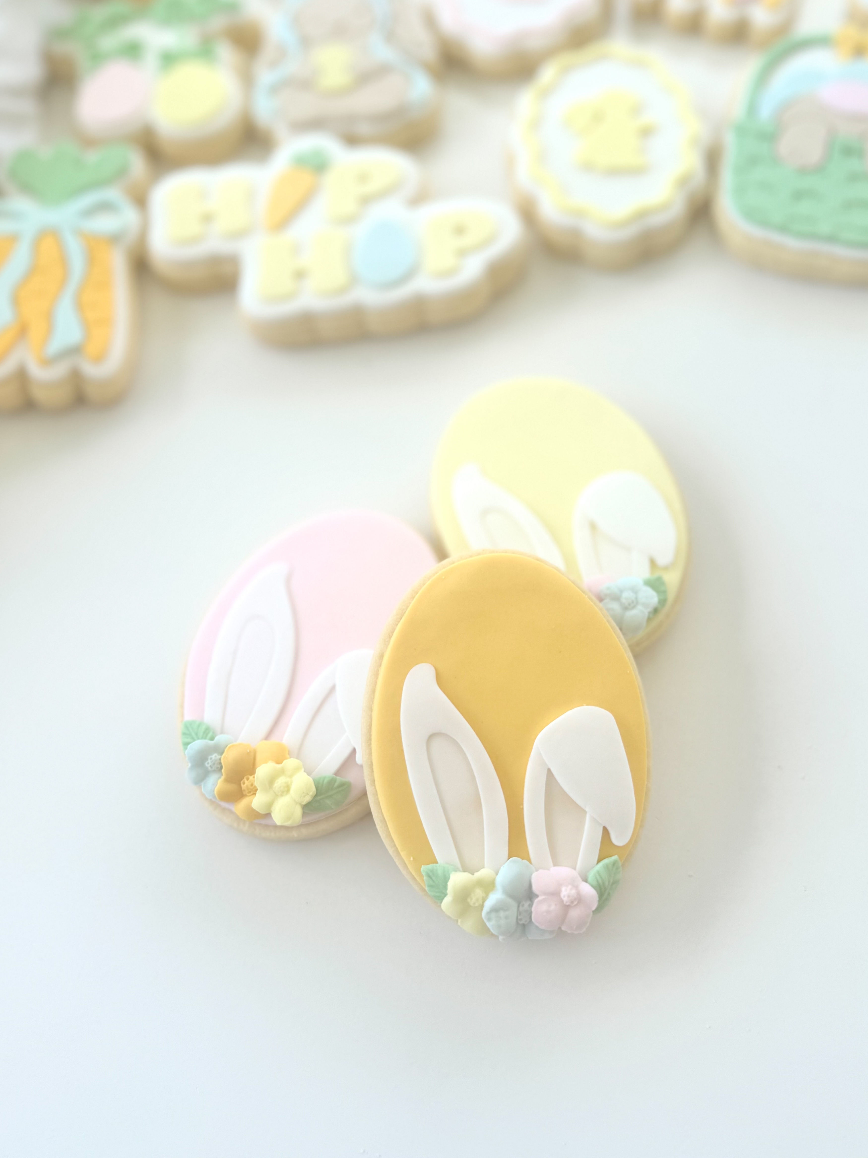 Bunny Ears Oval - Cookie Cutter and Fondant Stamp
