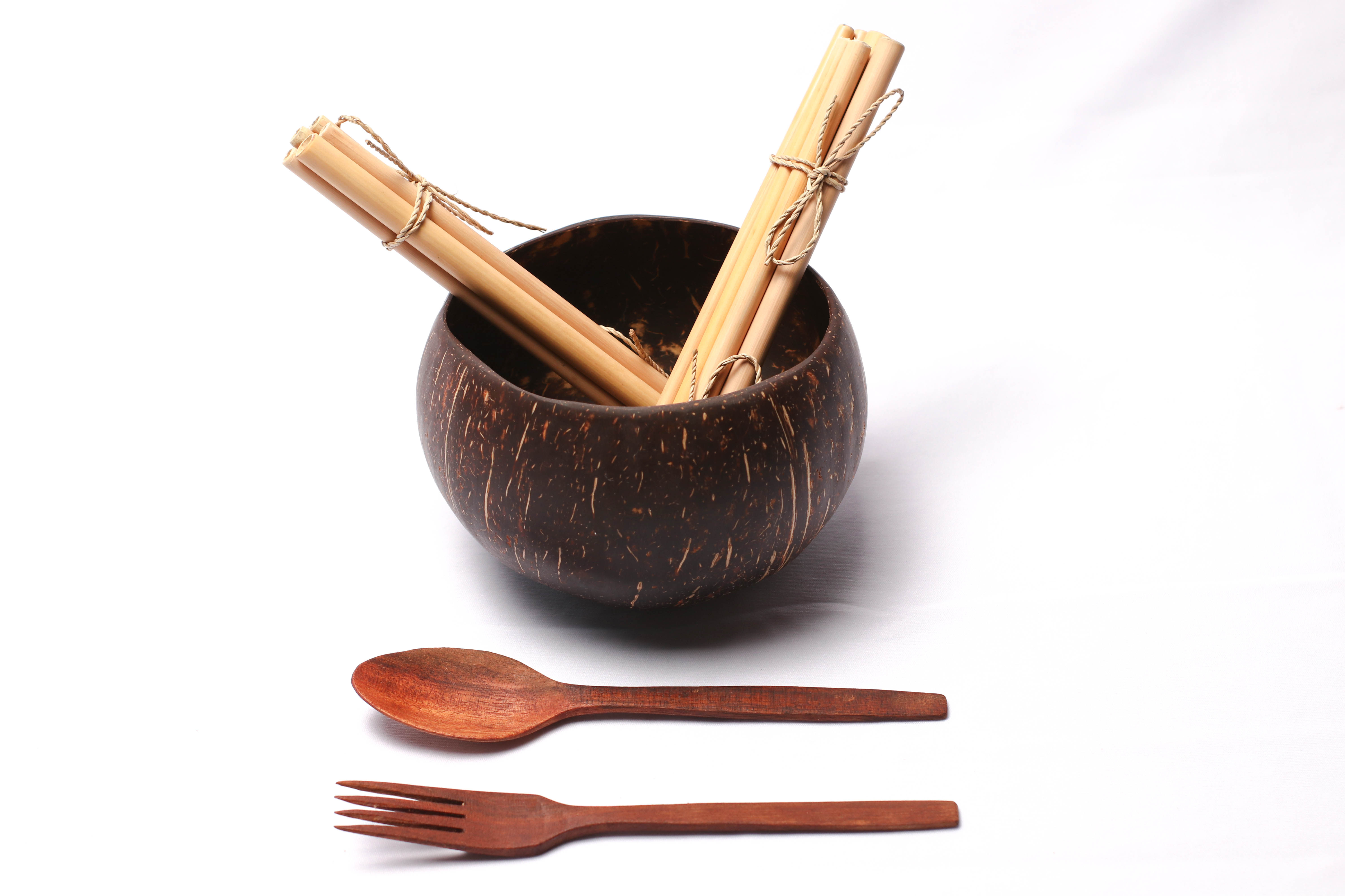 Mix package1 coconut bowls, 10 bamboo straws, 1 spoon and 1 fork