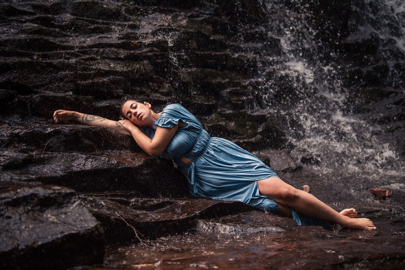 LiaKrisWaterfall WEB (2 of 18).jpg