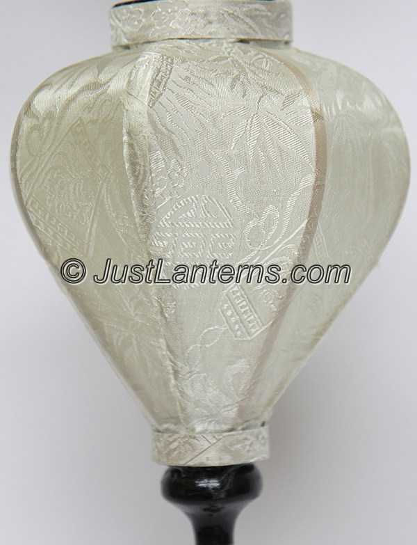 Thumbnail: Ivory Silk Lantern - Hot Air Balloon