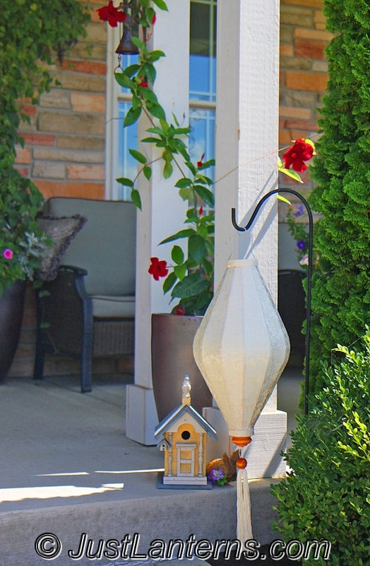 Thumbnail: Ivory Silk Lantern - Oval