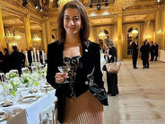 Հիասքանչ երեկո` հիասքանչ արարողությունից հետո. Աննա Հակոբյանը Փարիզի Աստվածամոր տաճարից լուսանկար է հրապարակել