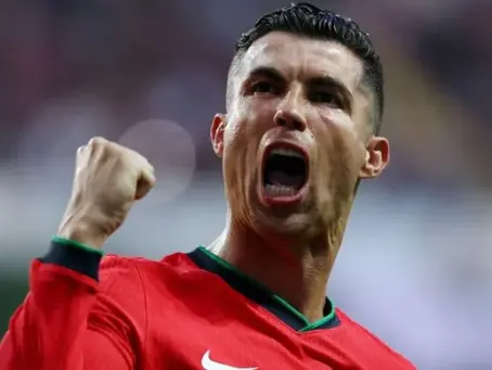 Cristiano Ronaldo 'made history' with 1 billion followers on social media