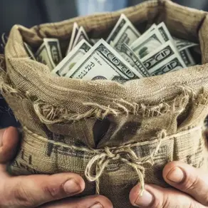 Откройте карман пошире. Какие знаки зодиака могут неожиданно разбогатеть 15 сентября?