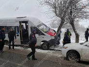 Գյումրիում 20 համարի երթուղայինը բախվել է ծառին, վիրավnրներ կան․ Shamshyan