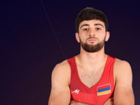 Юрий Овеян, бронзовый призер чемпионата мира. победил турецкого противника