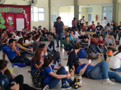 DIERON CHARLAS SOBRE GROOMING Y CIBERACOSO A ALUMNOS SECUNDARIOS
