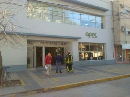 BOMBEROS TRABAJÓ EN LA BÚSQUEDA DE UN ARTEFACTO EXPLOSIVO