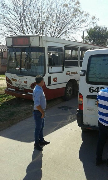 PELIGRA EL SERVICIO DE COLECTIVO URBANO POR LOS CONTINUOS ATAQUES VANDÁLICOS