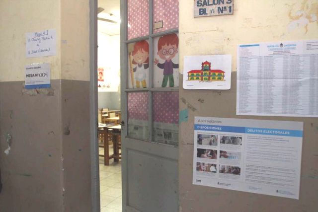 EN CHACO A LAS 8.45 ESTABAN TODAS LAS MESAS HABILITADAS INFORMARON
