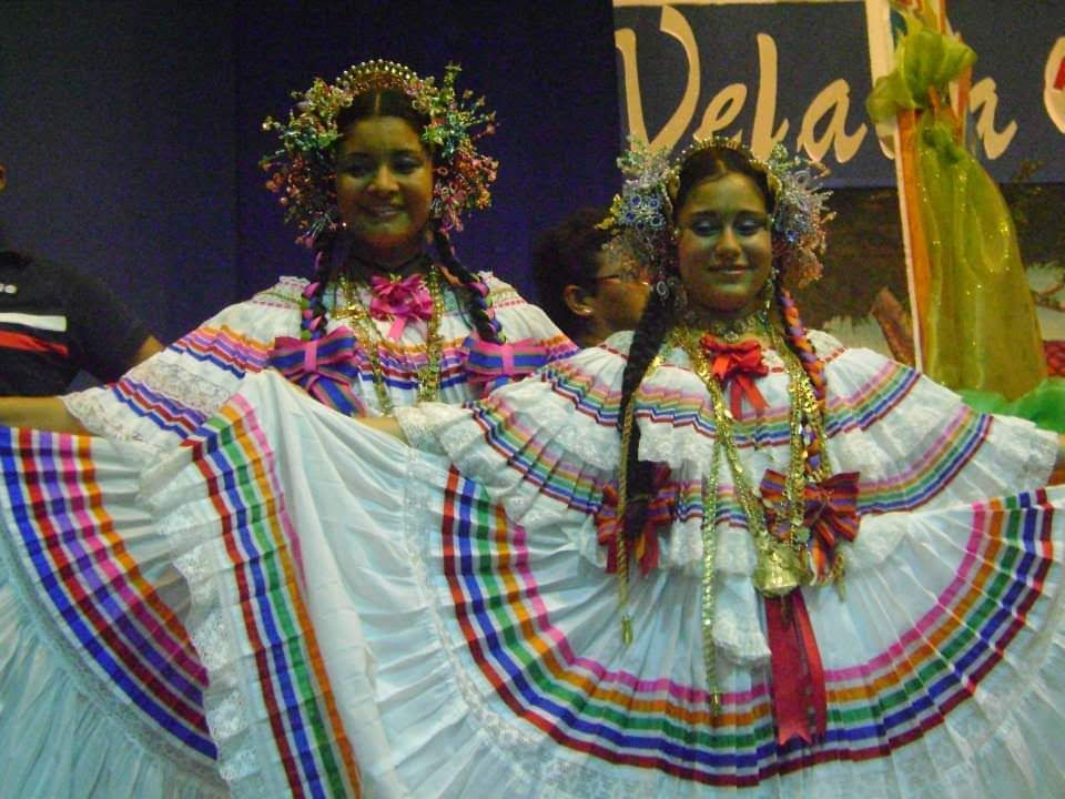 Miniatura: pollera tireada