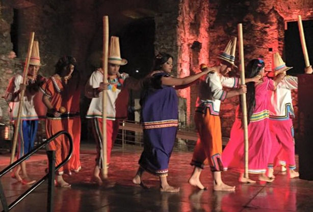 Miniatura: vestuarios para ballets folklóricos y conjuntos típicos