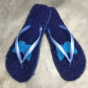 chinelo de capacho massageador azul com desenho de borbolate rv85 chinelos_edited.jpg