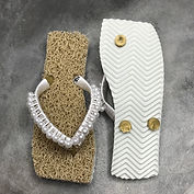 chinelo quadrado capacho de criança dourado com tira de perolas rv85 chinelos (3).jpeg