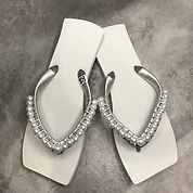 chinelo feminino quadrado branco com tira cinza de perolas rv85 chinelos_edited.jpg