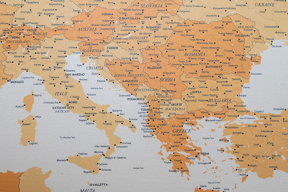 Miniatiūra: Šviesiai rudas europos žemėlapis ant drobės