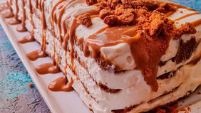 Lotus Biscoff Icecream Cake