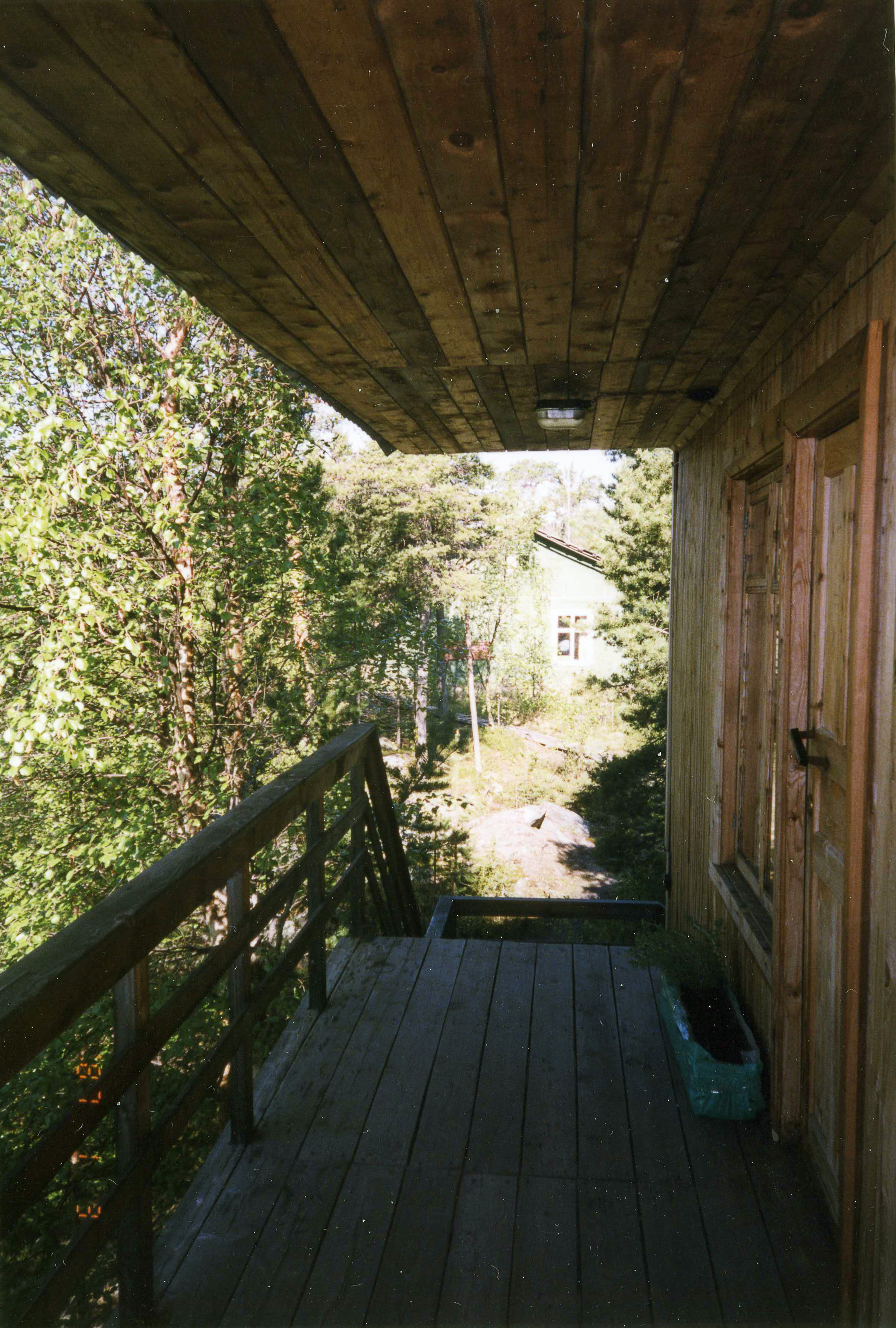 img045