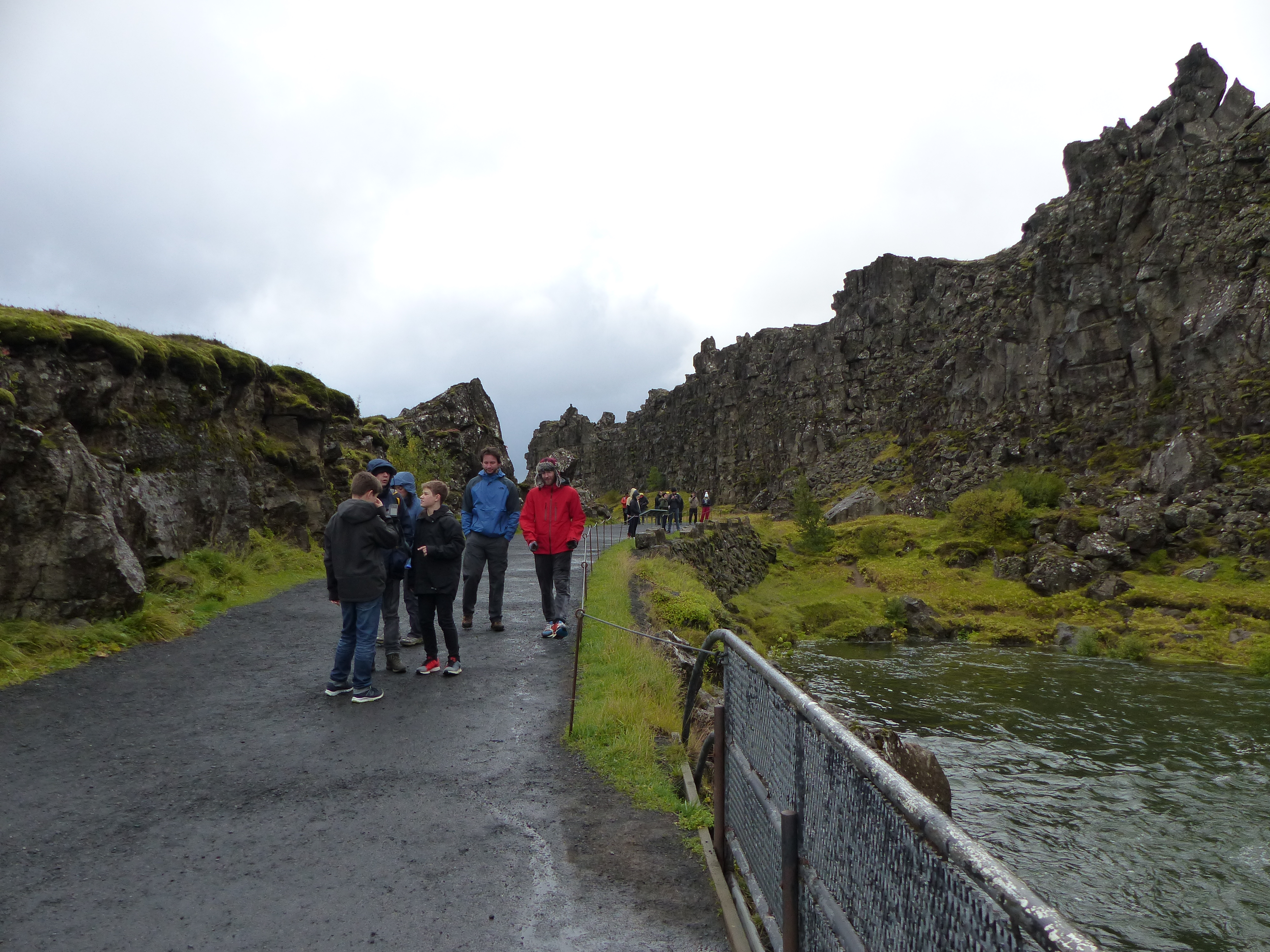 Walk between 2 continents