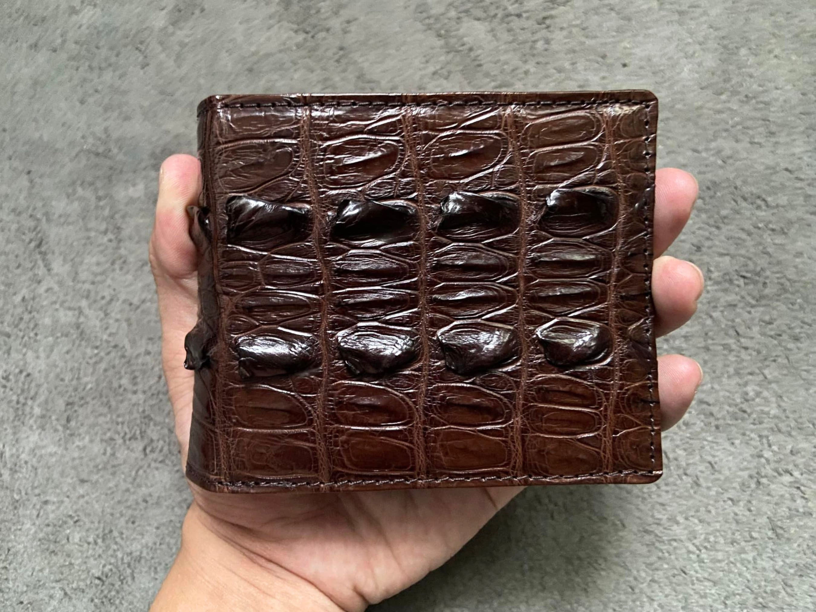 PinPoCraftShop Alligator Back Tail Bifold Wallet Brown