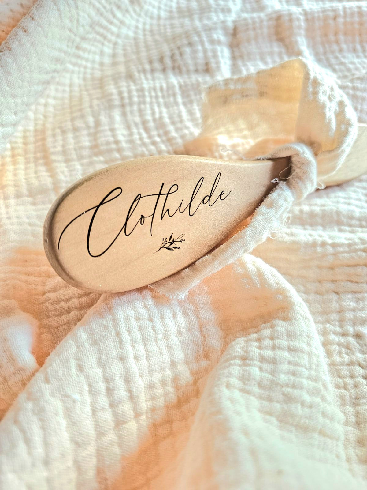 Brosse à cheveux bébé - Prénom CLOTHILDE