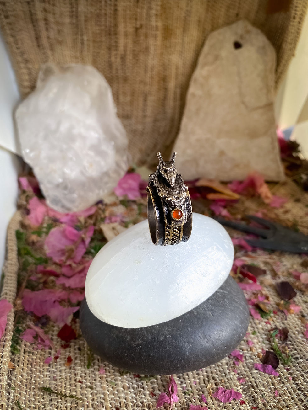 Miniature : Seth artefact bague réglable bronze laiton spinelle cornaline