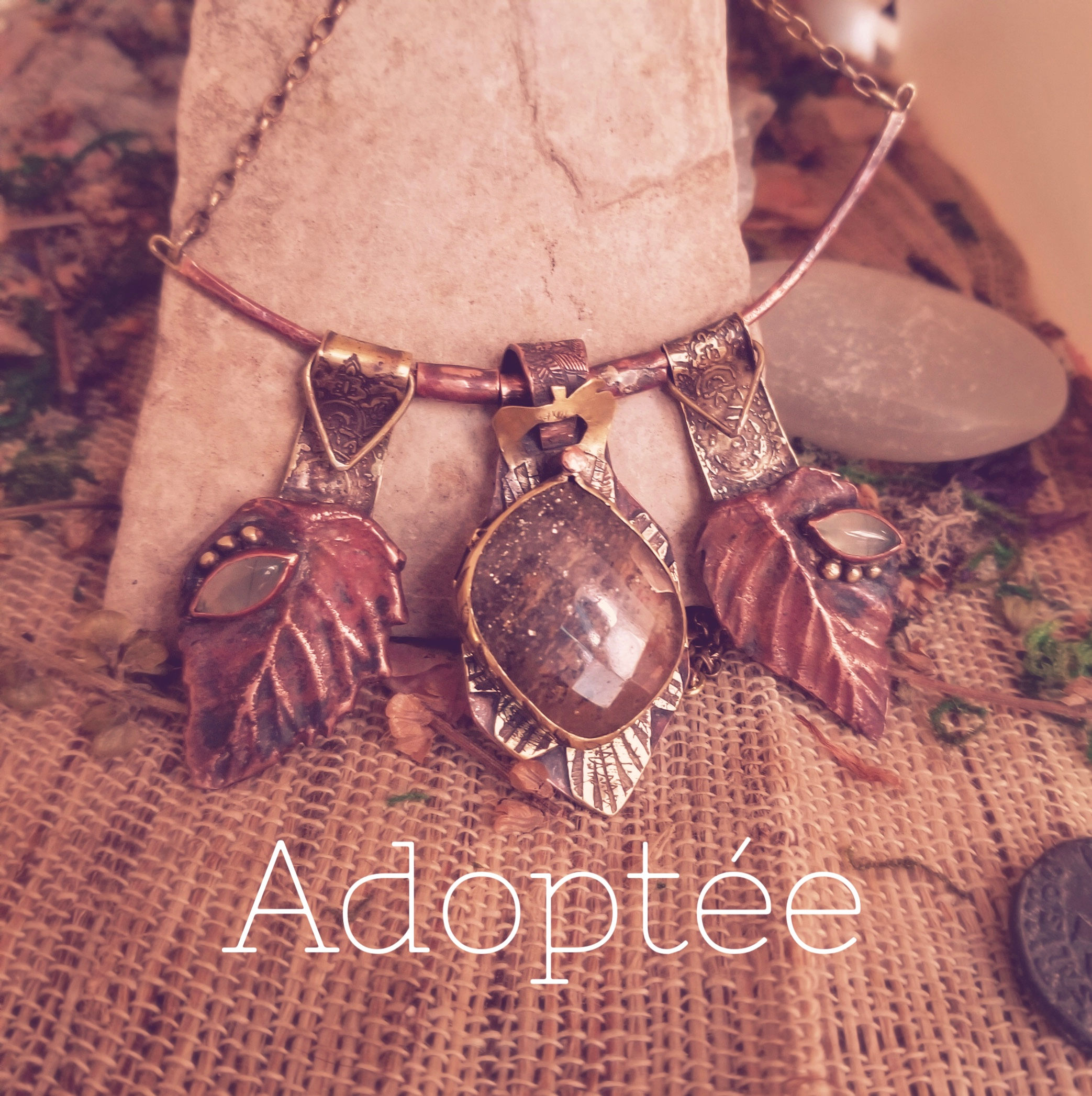 Idunn pendentif et boucles d’oreilles - laiton, cuivre, sunstone, prehnites