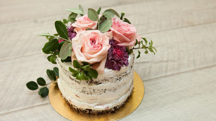 Fleurs non comestibles utilisées pour la décoration de gâteaux