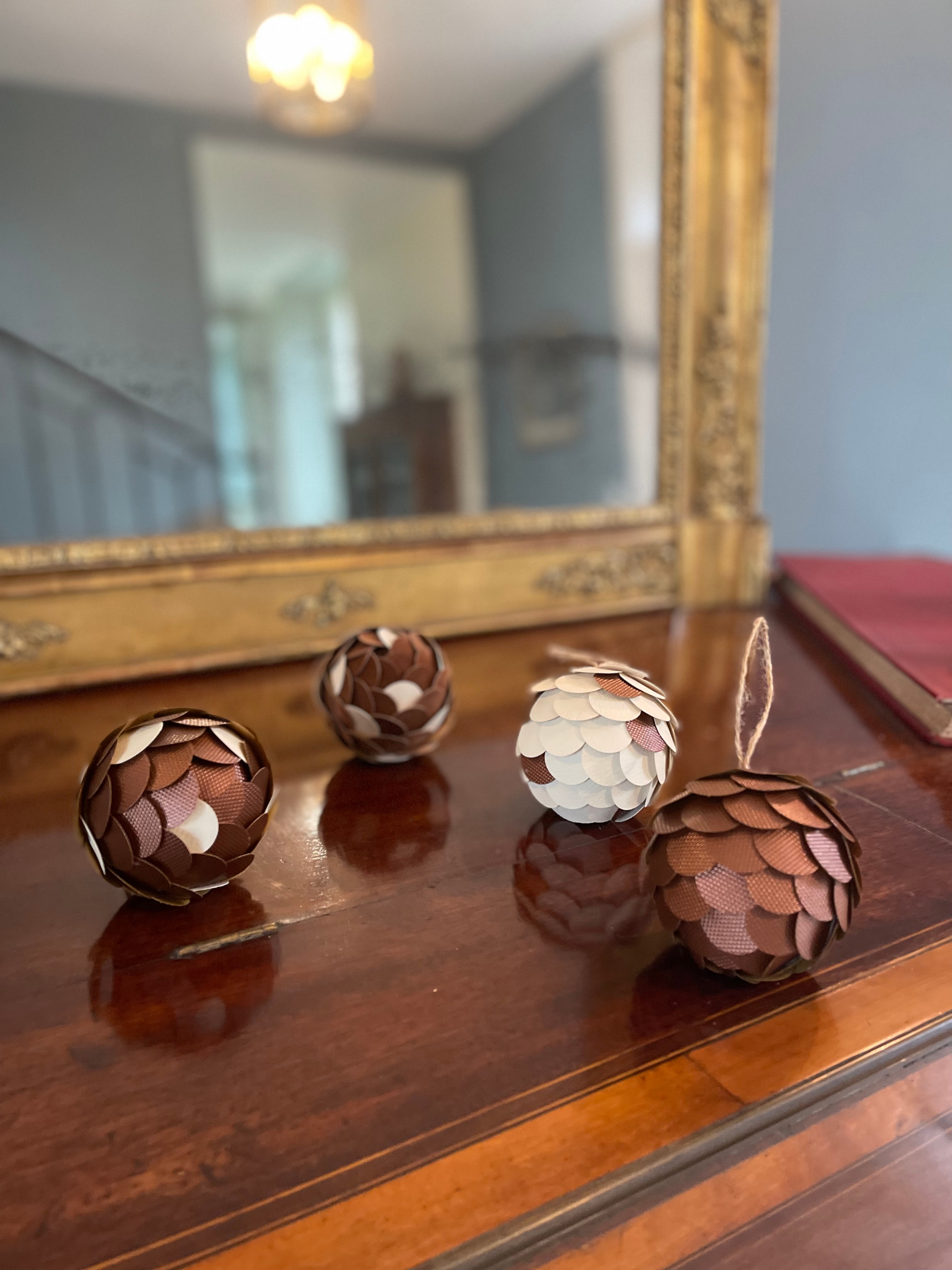 Boule de Noël pomme de pin