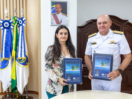 Agência e Marinha do Brasil formalizam acordo para monitoramento de rios com novas embarcações