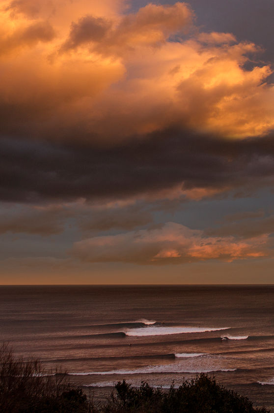 fine-art photography
Sunrise waves at Parlementia, Guéthary/Bidart, Basque Country, France