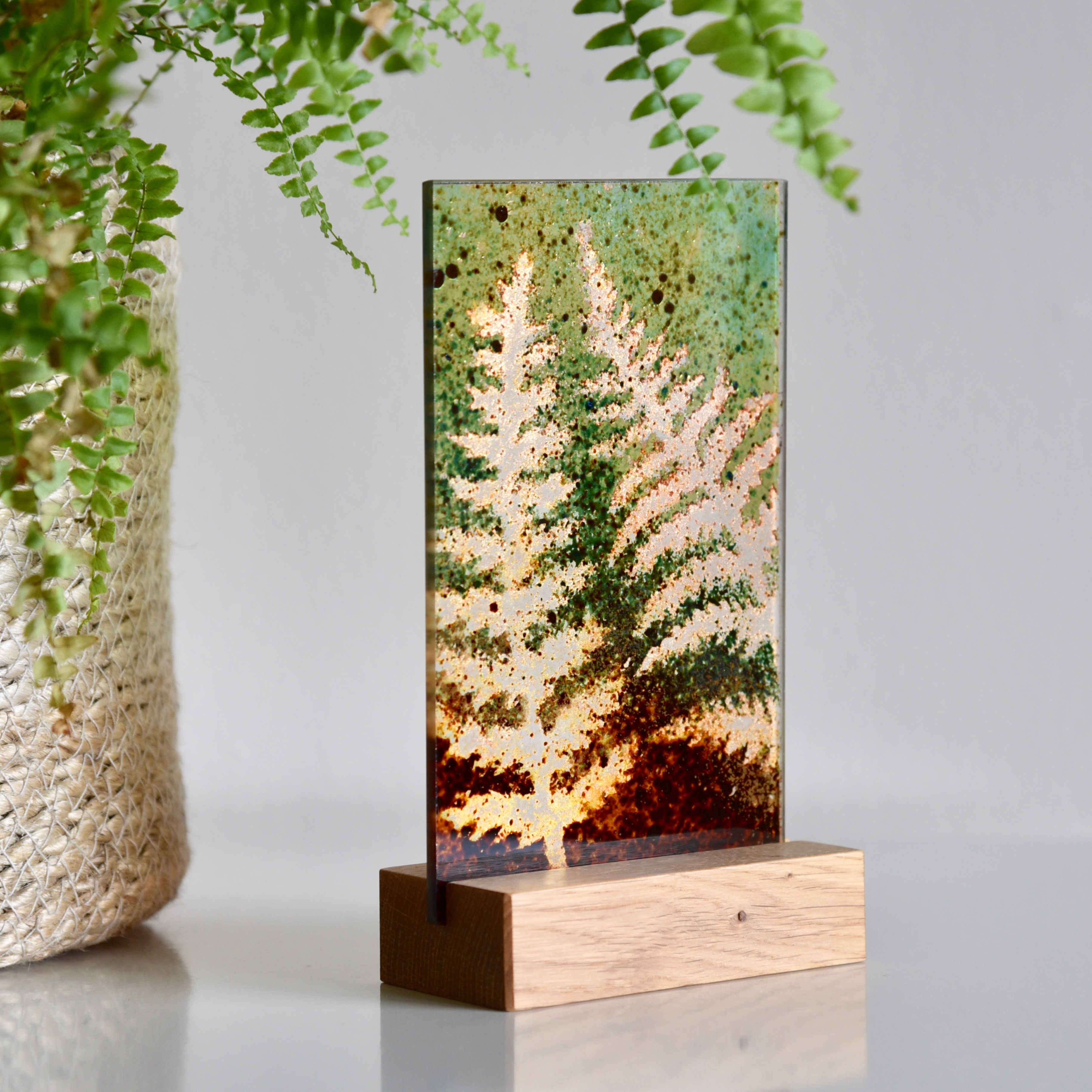 Fern Glass Panel In Oak Block (Green)