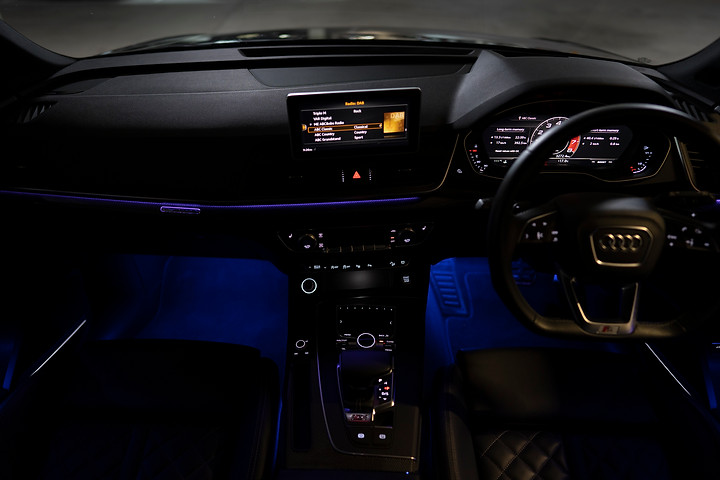 audi sq5 interior
