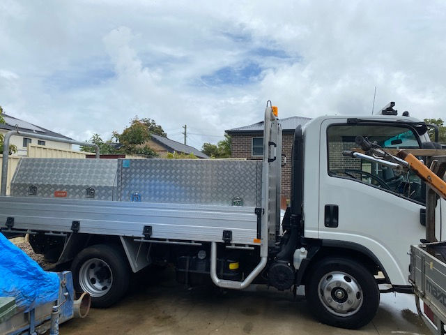 Thumbnail: 2016 Isuzu Tradepack NPR 155