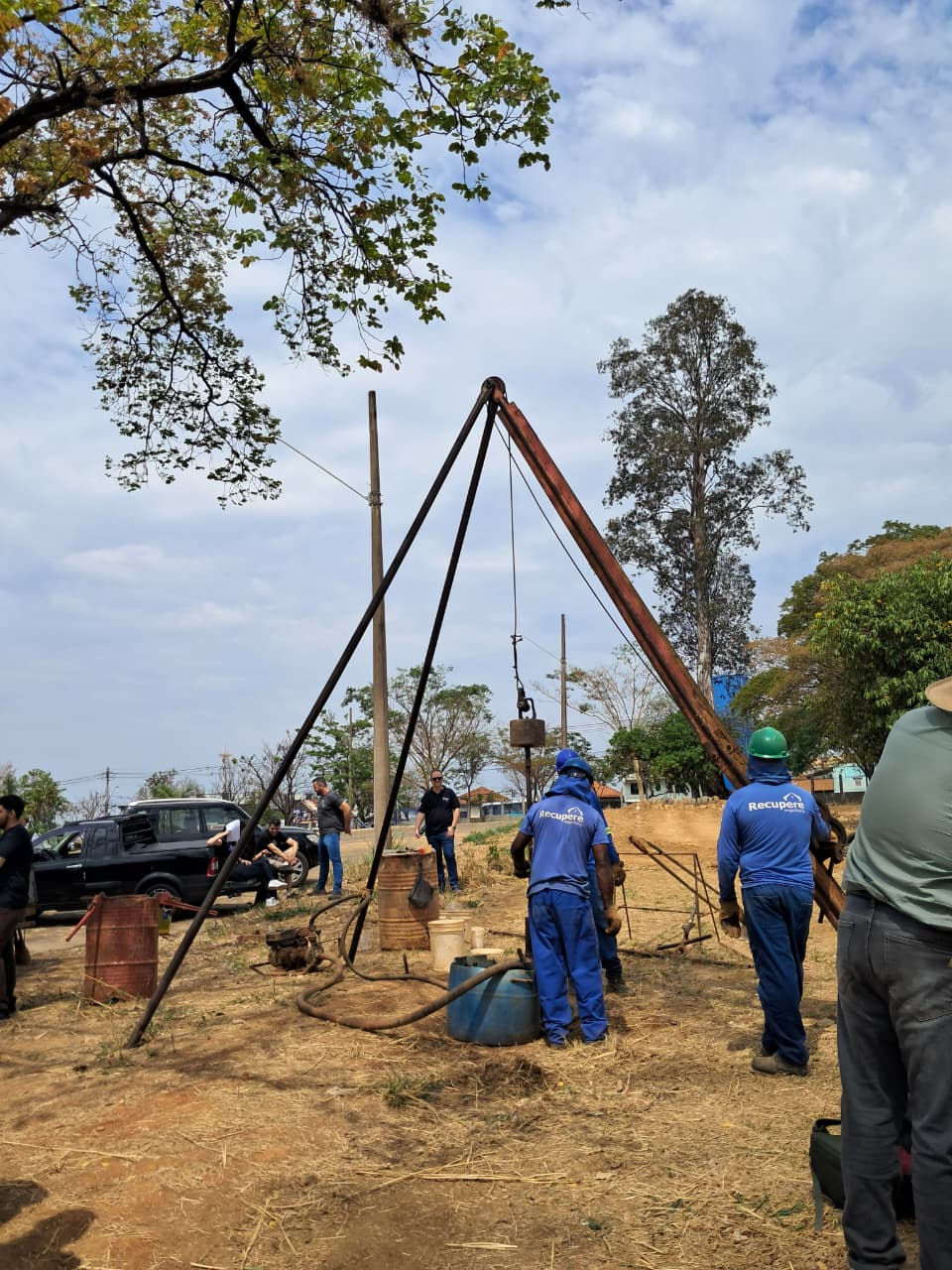 A atividade contemplou conteúdos das disciplinas de Geologia de Engenharia, Mecânica dos Solos, Estradas e Fundações